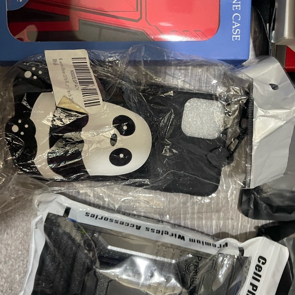 Brand new phone cases n8 pc mixed brands and models - Picture 3 of 9